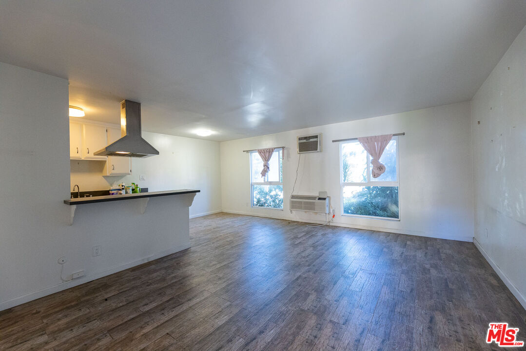 1118 Waterloo St Unit: 1