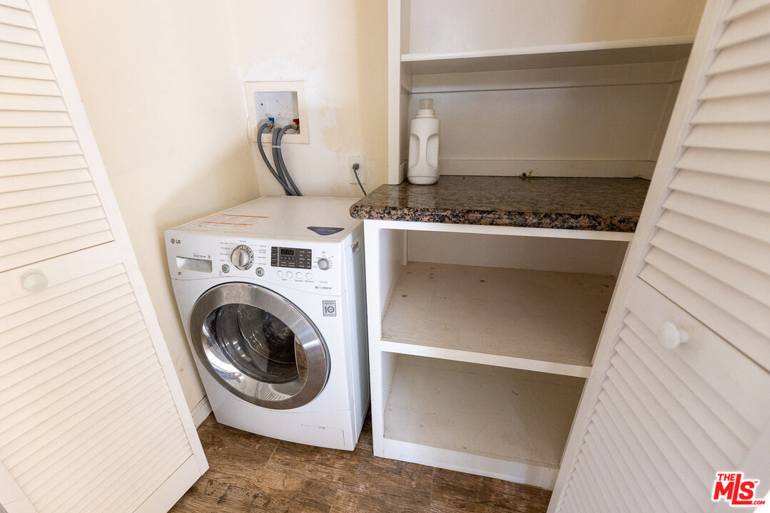 1118 Waterloo St Unit: 1