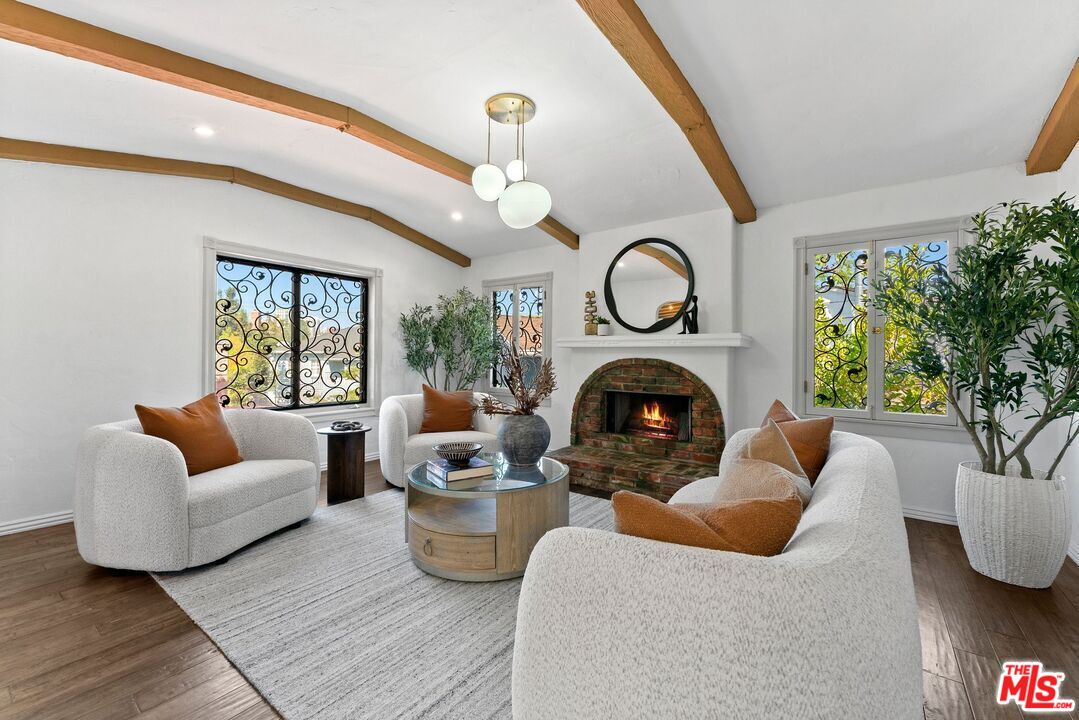 10320 Mississippi Ave