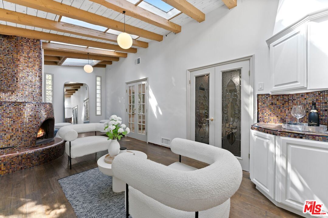 10320 Mississippi Ave