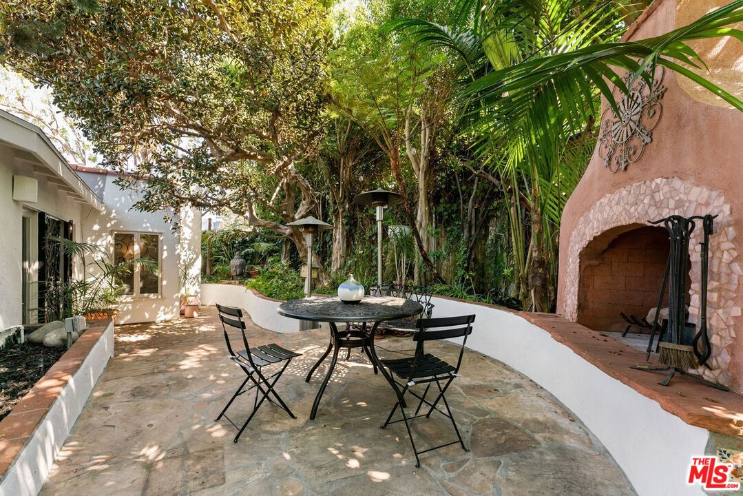 10320 Mississippi Ave