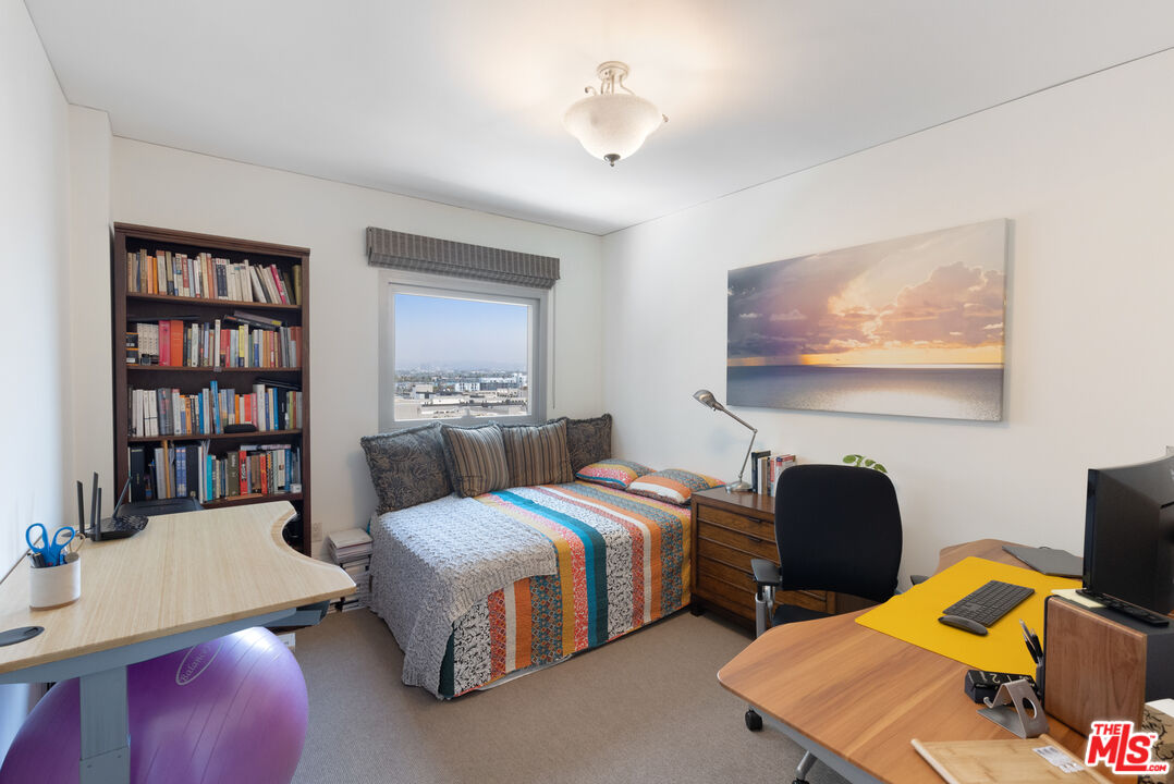 13650 MARINA POINTE DR Unit: 805