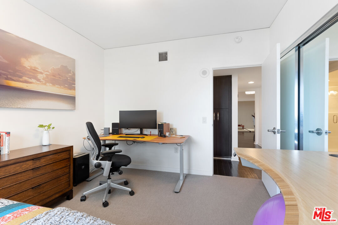 13650 MARINA POINTE DR Unit: 805