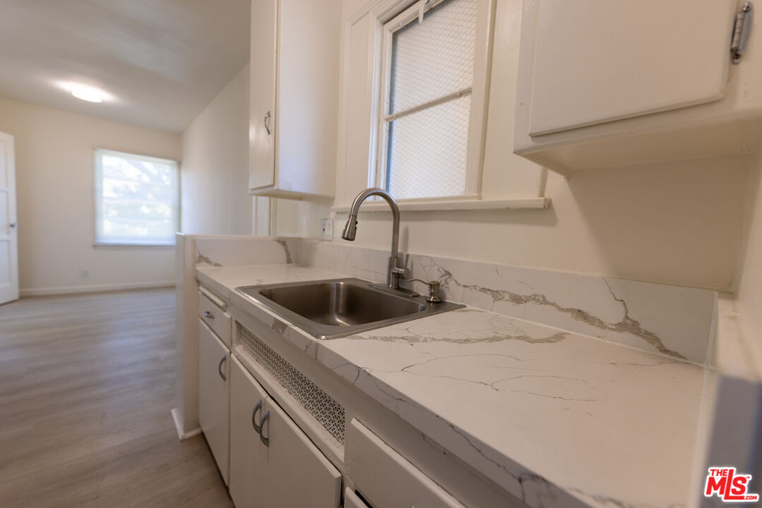 1940 S Robertson Blvd Unit: 1