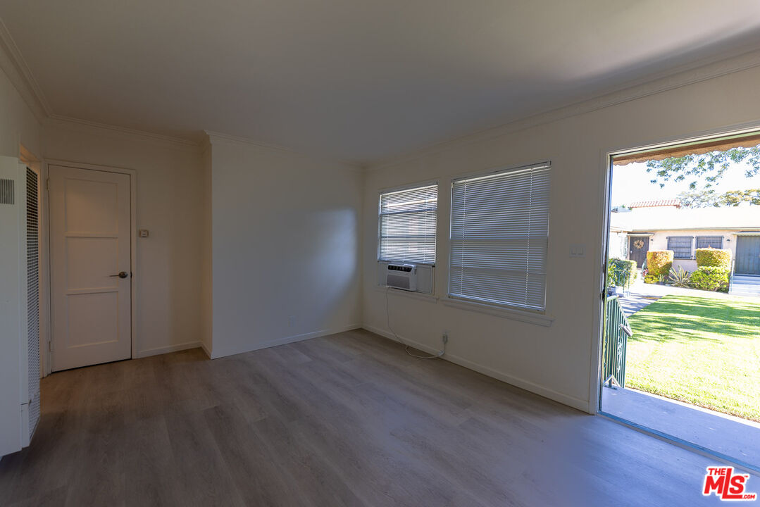 1940 S Robertson Blvd Unit: 1