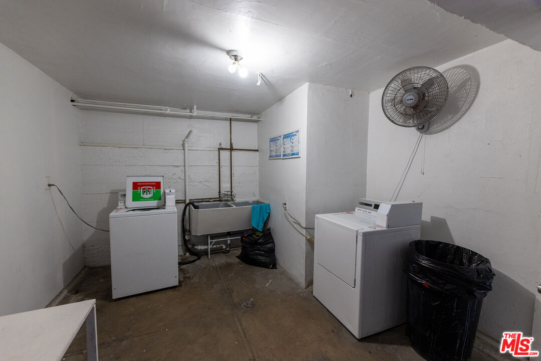 1940 S Robertson Blvd Unit: 1