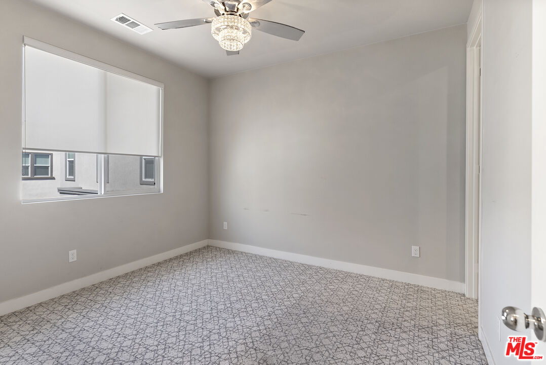 551 Daniel Freeman Cir