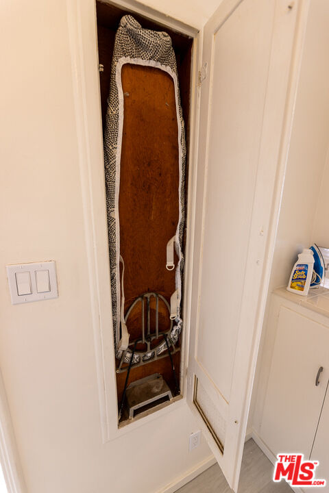 1940 S Robertson Blvd Unit: 9