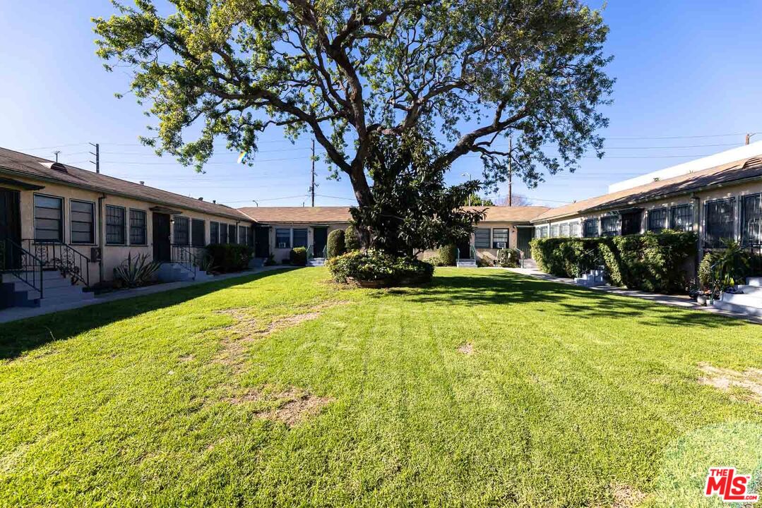 1940 S Robertson Blvd Unit: 9