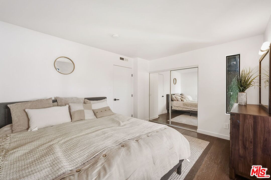 3601 Dixie Canyon Ave