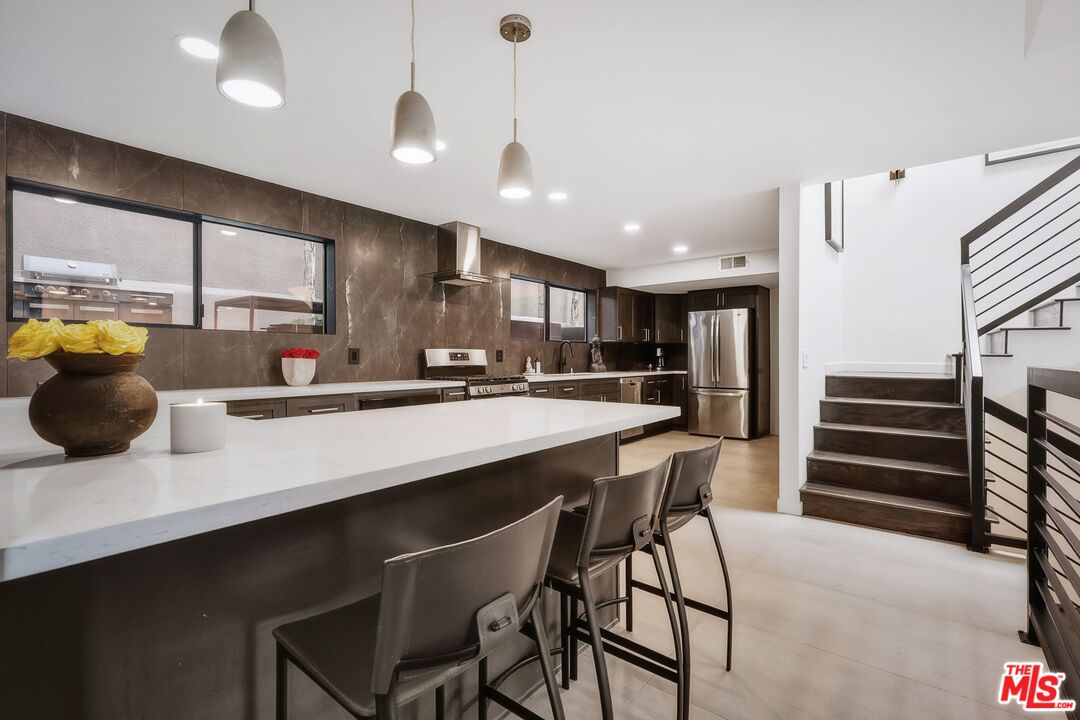 3601 Dixie Canyon Ave