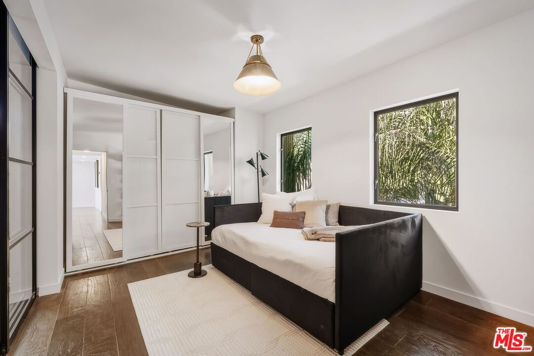 3601 Dixie Canyon Ave