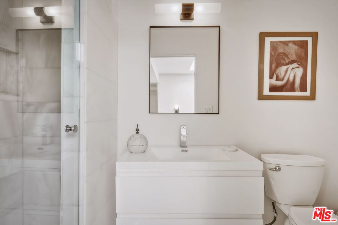 3601 Dixie Canyon Ave