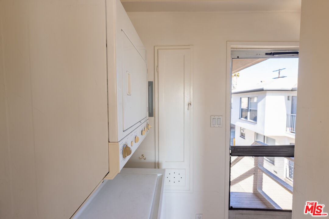 8537 Cashio St Unit: 1/2