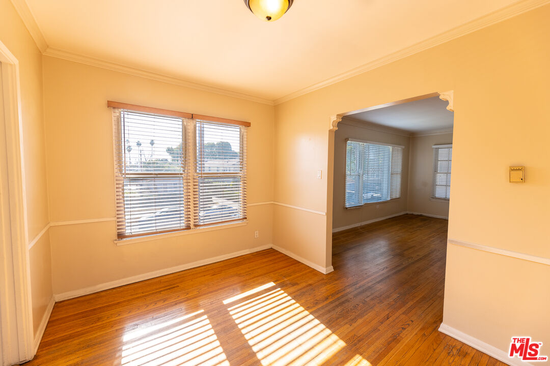 8537 Cashio St Unit: 1/2