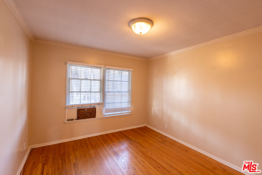 8537 Cashio St Unit: 1/2