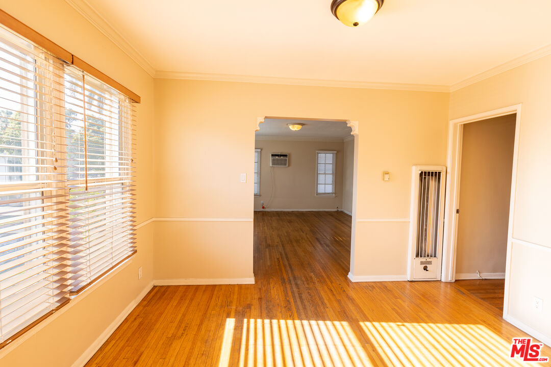 8537 Cashio St Unit: 1/2