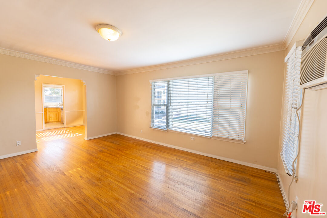 8537 Cashio St Unit: 1/2