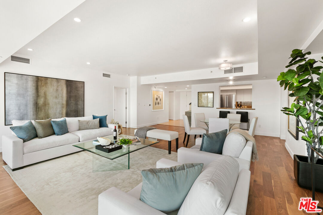 13600 Marina Pointe Dr Unit: 1507