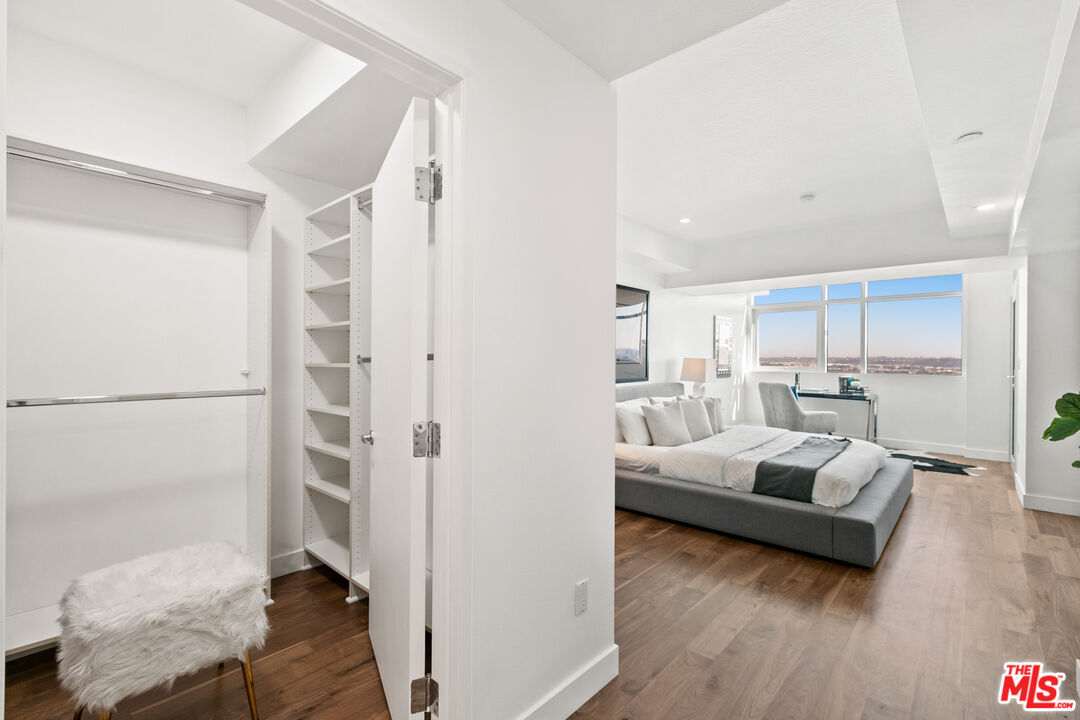 13600 Marina Pointe Dr Unit: 1507