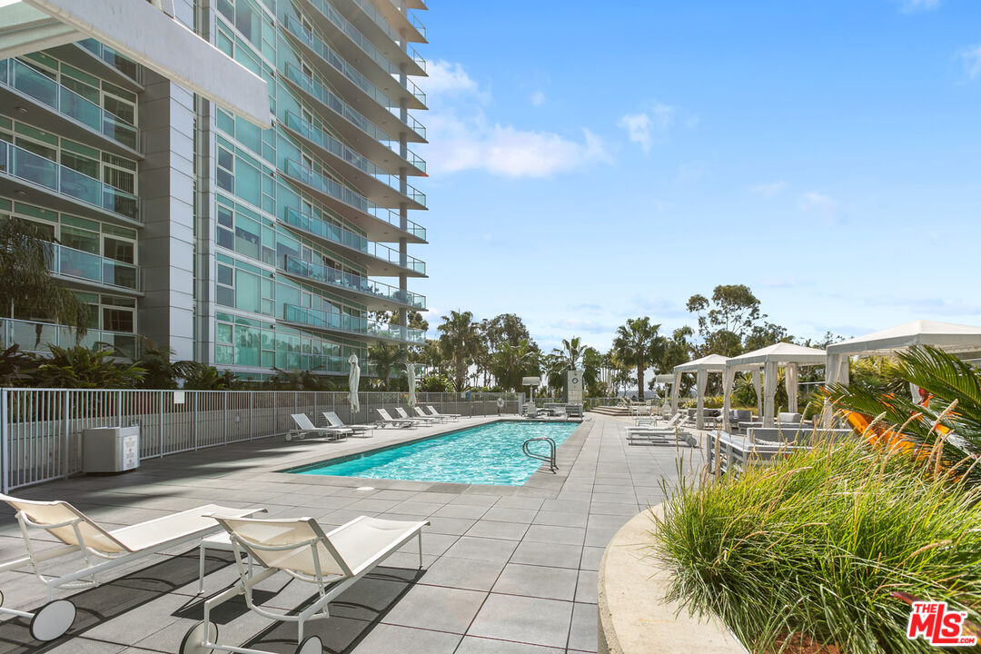 13600 Marina Pointe Dr Unit: 1507