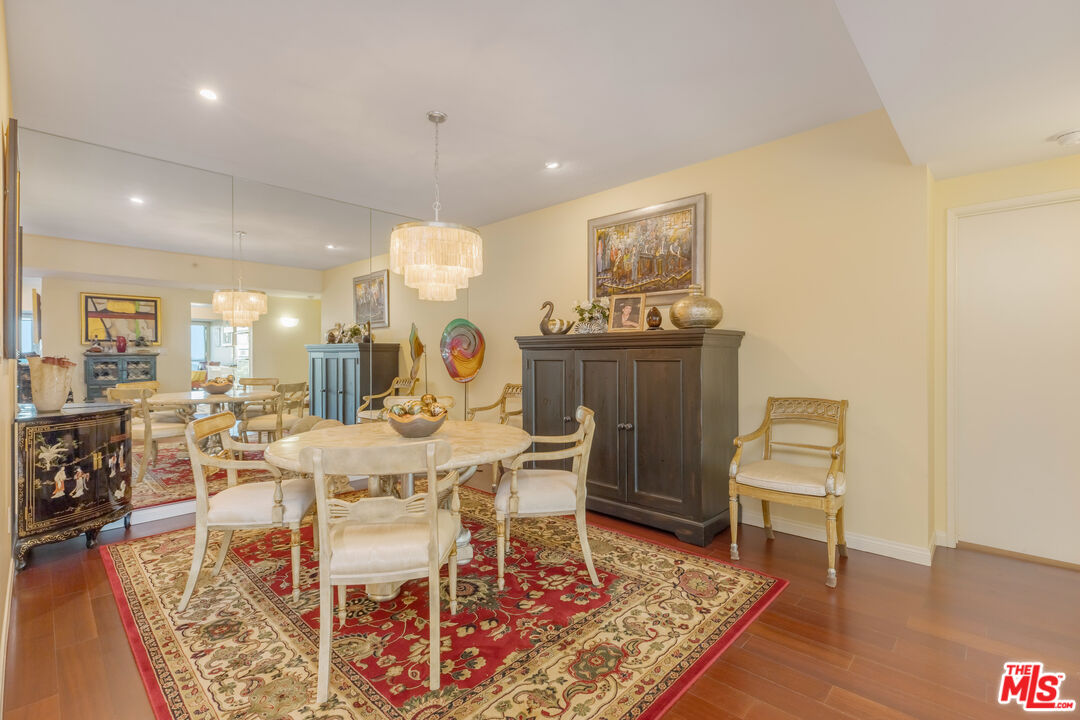 13600 Marina Pointe Dr Unit: 1704