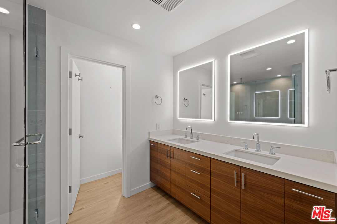 18 Privateer St Unit: 3