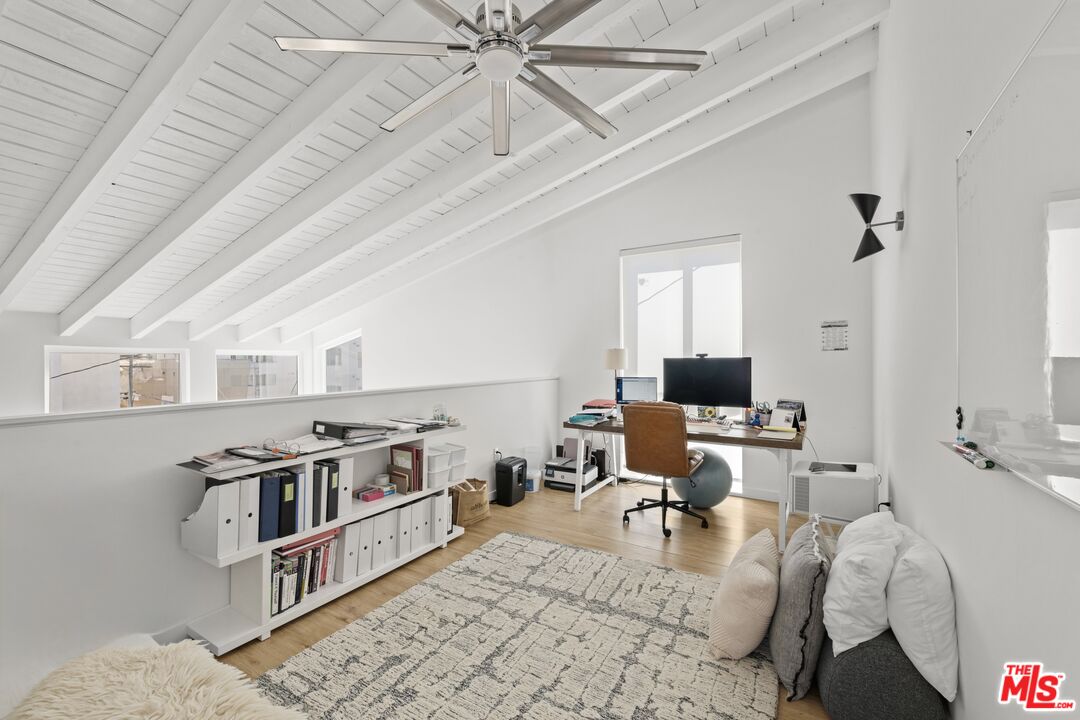 18 Privateer St Unit: 3