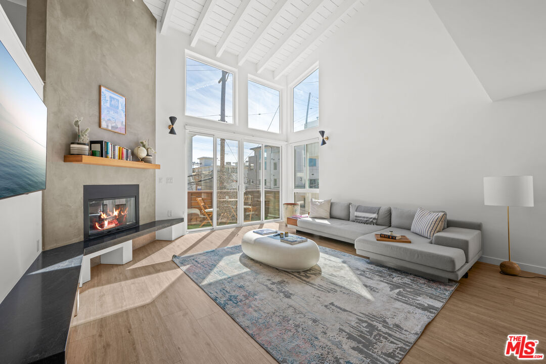 18 Privateer St Unit: 3