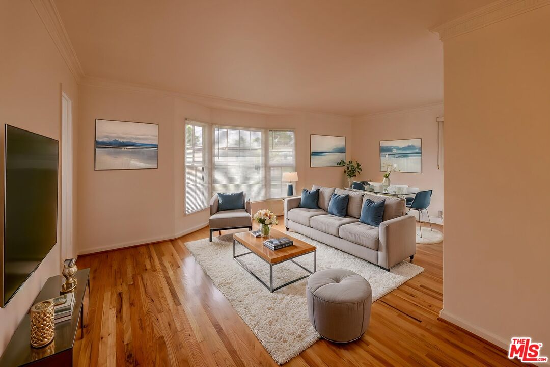 5324 Vantage Ave Unit: 4