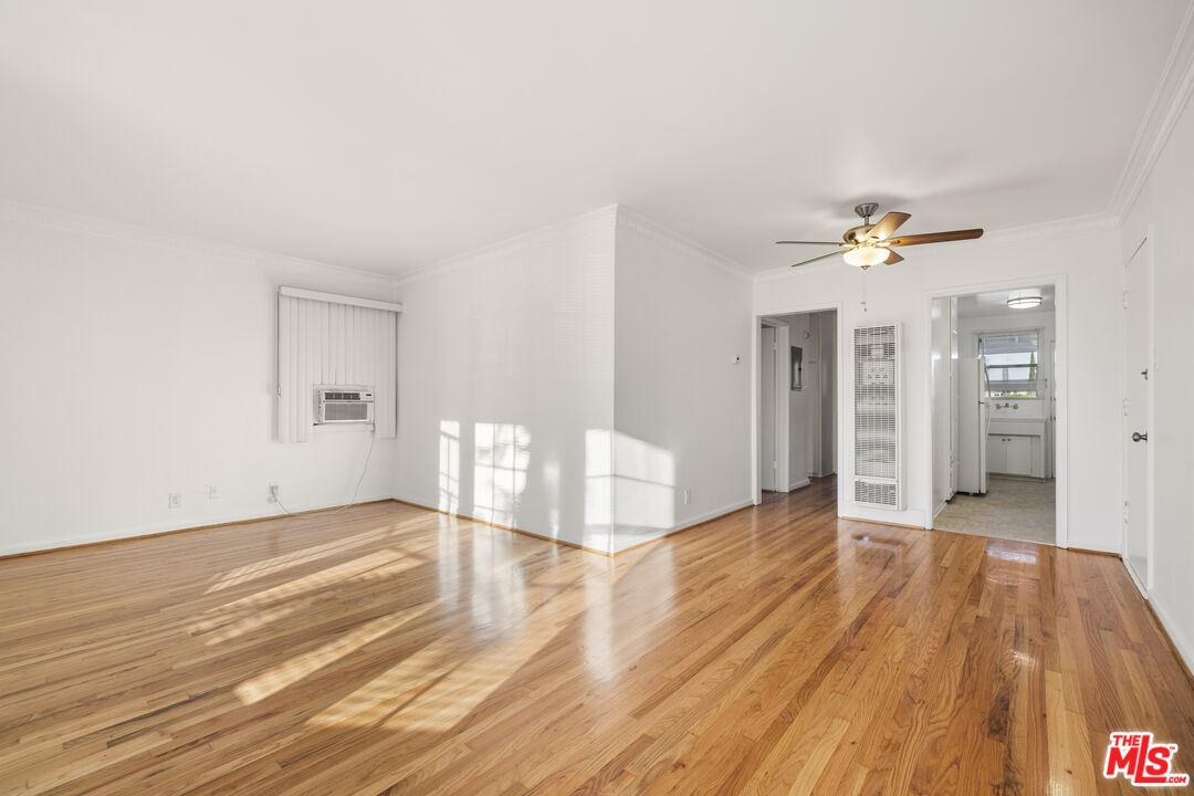 5324 Vantage Ave Unit: 4