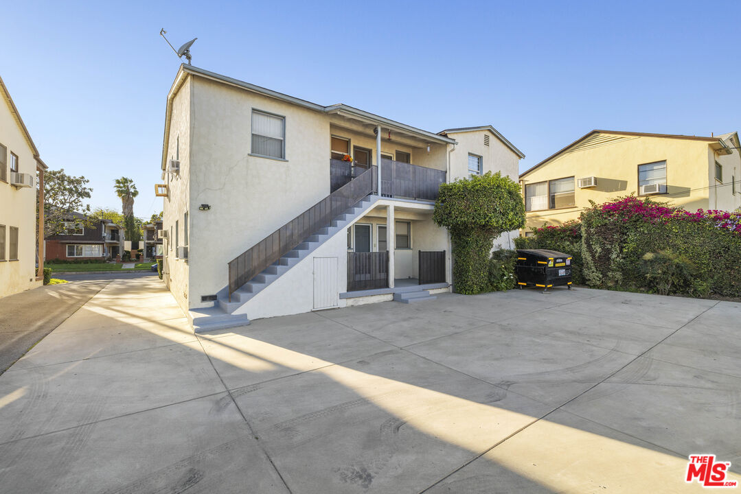 5324 Vantage Ave Unit: 4