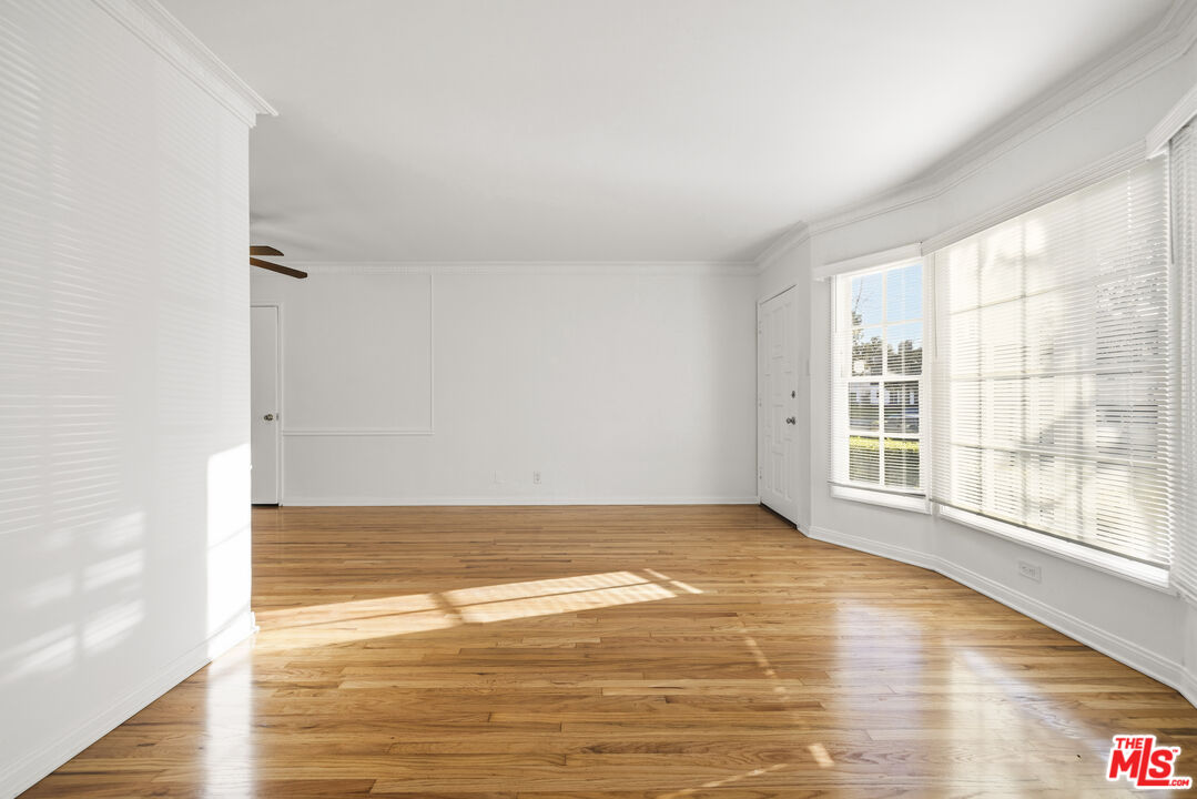 5324 Vantage Ave Unit: 2