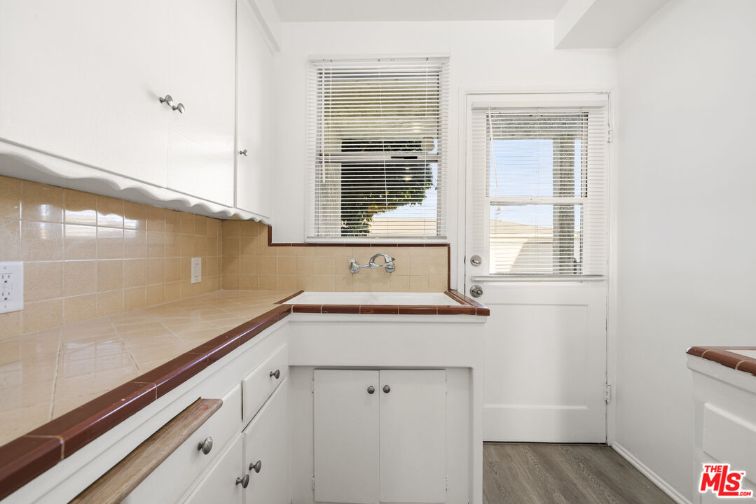 5324 Vantage Ave Unit: 2