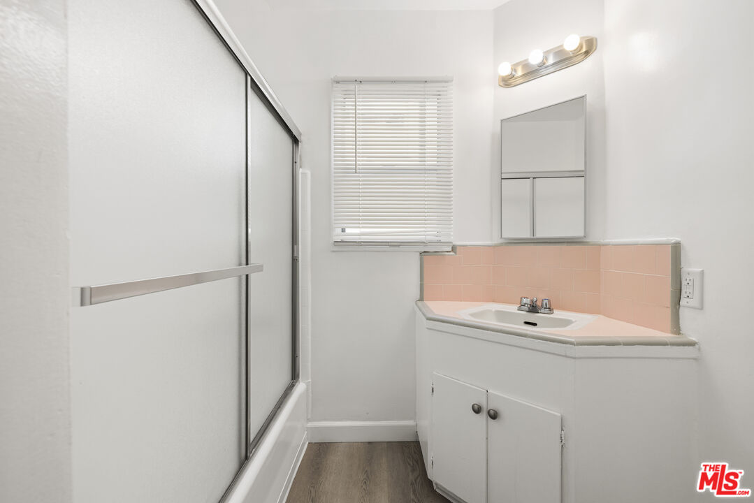 5324 Vantage Ave Unit: 2