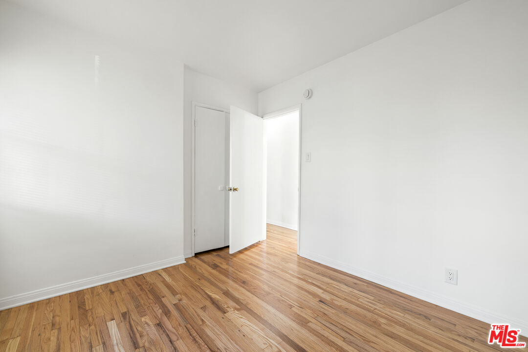 5324 Vantage Ave Unit: 2