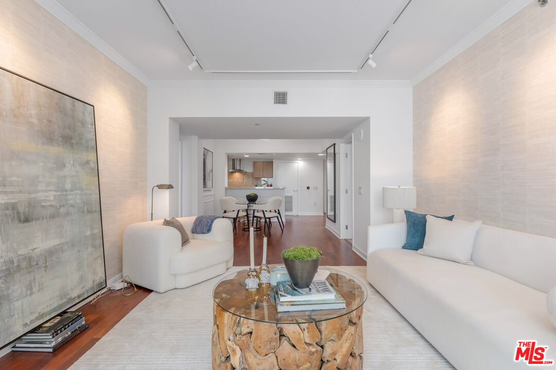13650 Marina Pointe Dr Unit: 1206