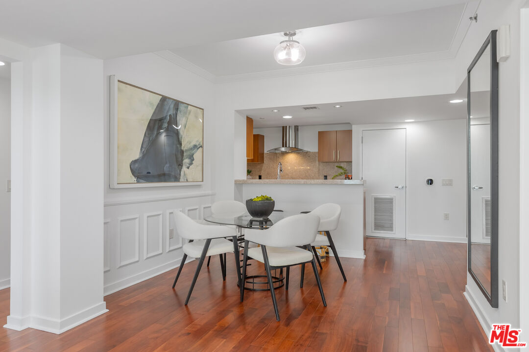 13650 Marina Pointe Dr Unit: 1206