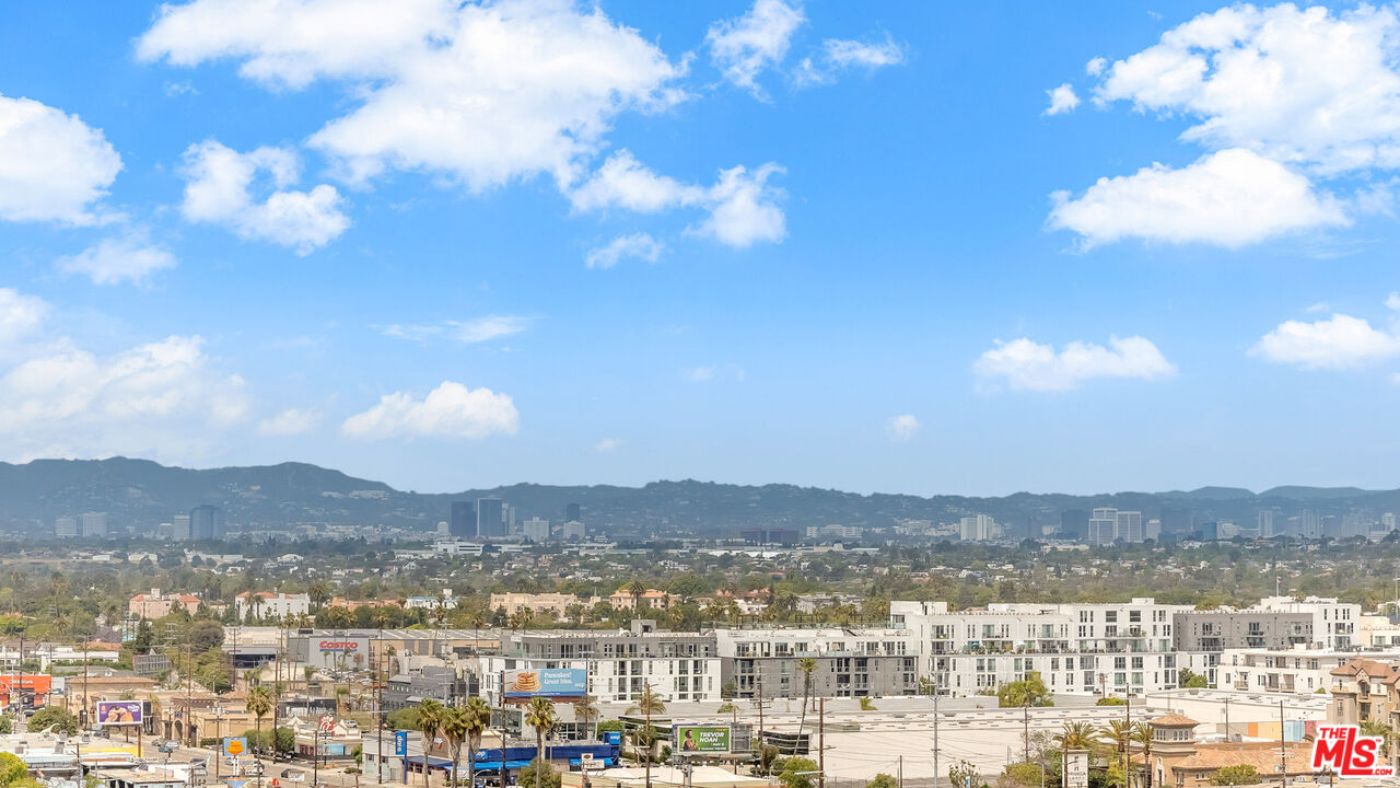 13650 Marina Pointe Dr Unit: 1206