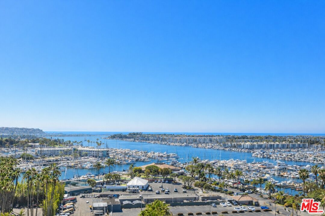 13650 Marina Pointe Dr Unit: 1203