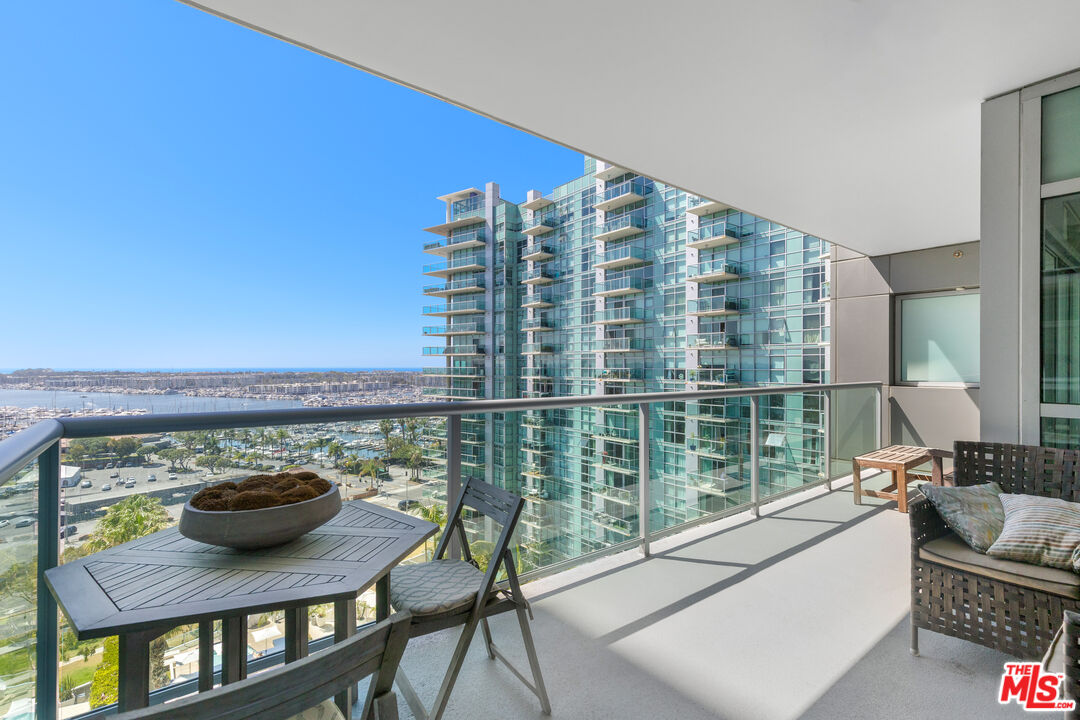 13650 Marina Pointe Dr Unit: 1203