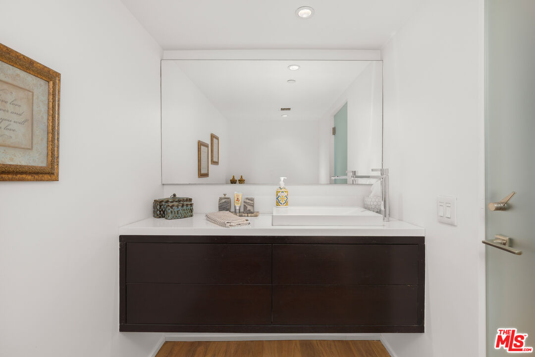 13650 Marina Pointe Dr Unit: 1203