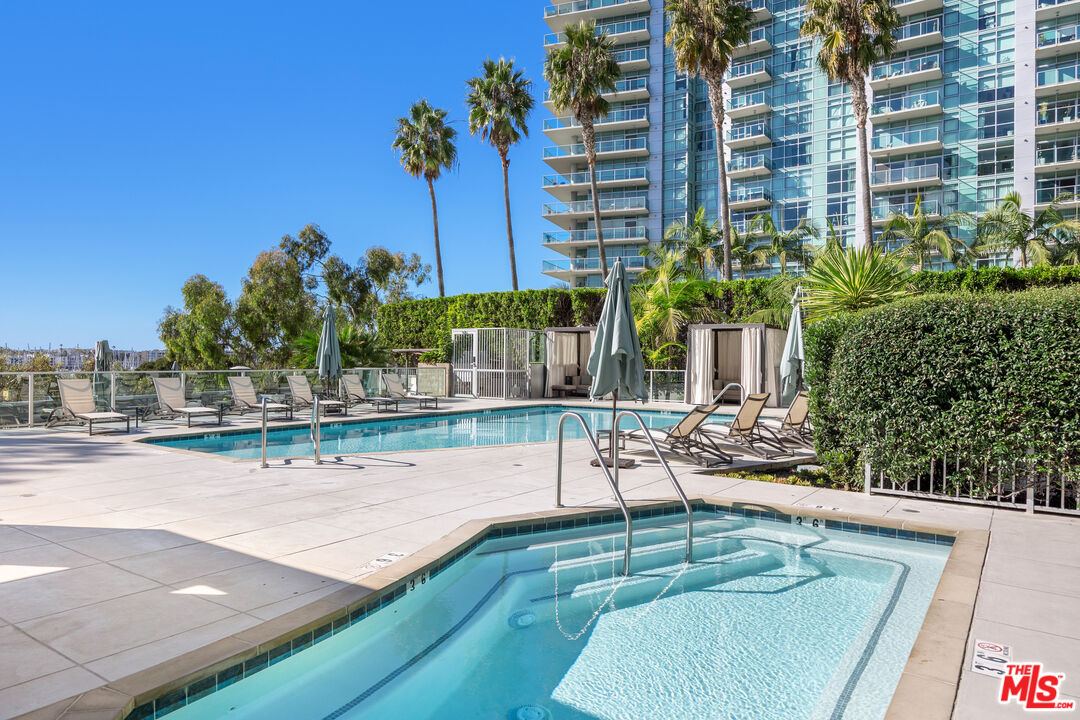 13650 Marina Pointe Dr Unit: 1203