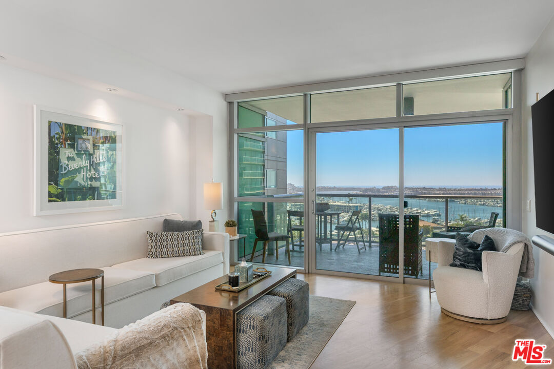 13650 Marina Pointe Dr Unit: 1203