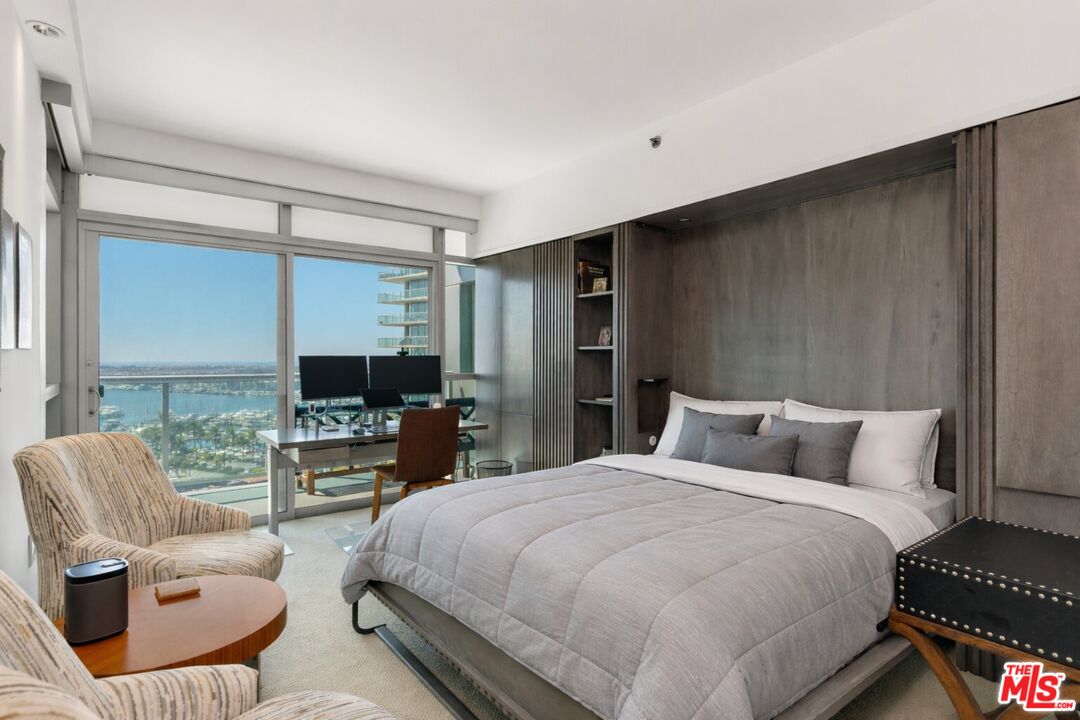 13650 Marina Pointe Dr Unit: 1203