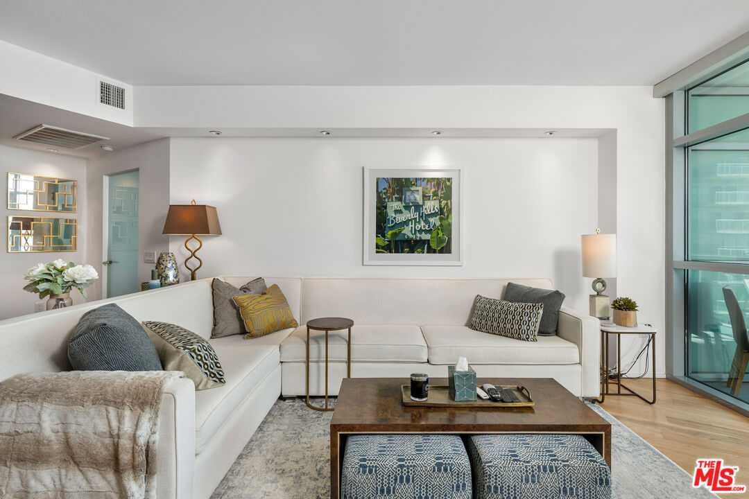 13650 Marina Pointe Dr Unit: 1203