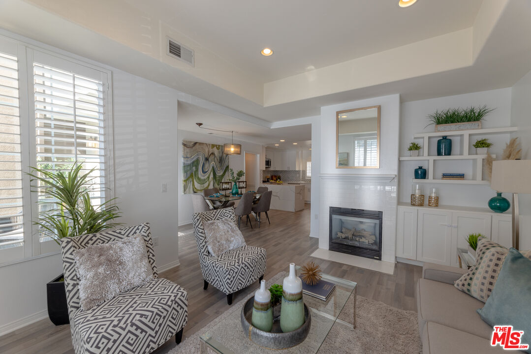 7301 W Manchester Ave Unit: 106