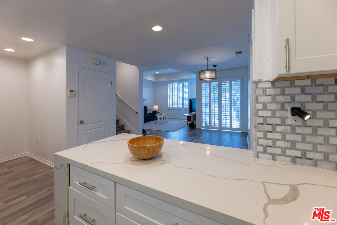 7301 W Manchester Ave Unit: 106