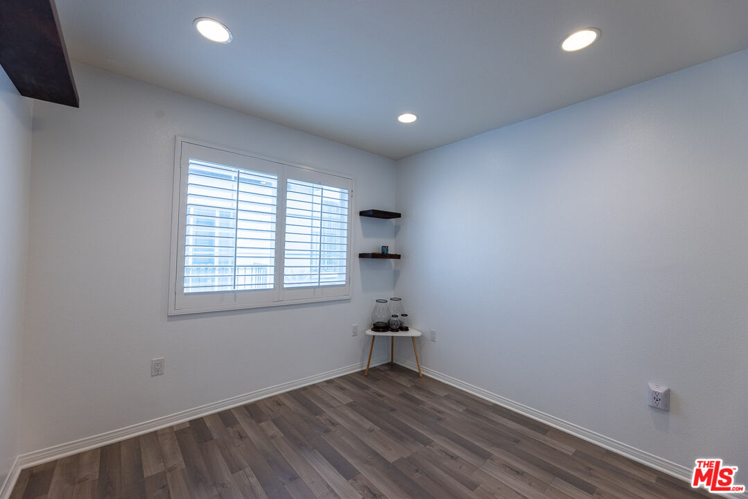 7301 W Manchester Ave Unit: 106