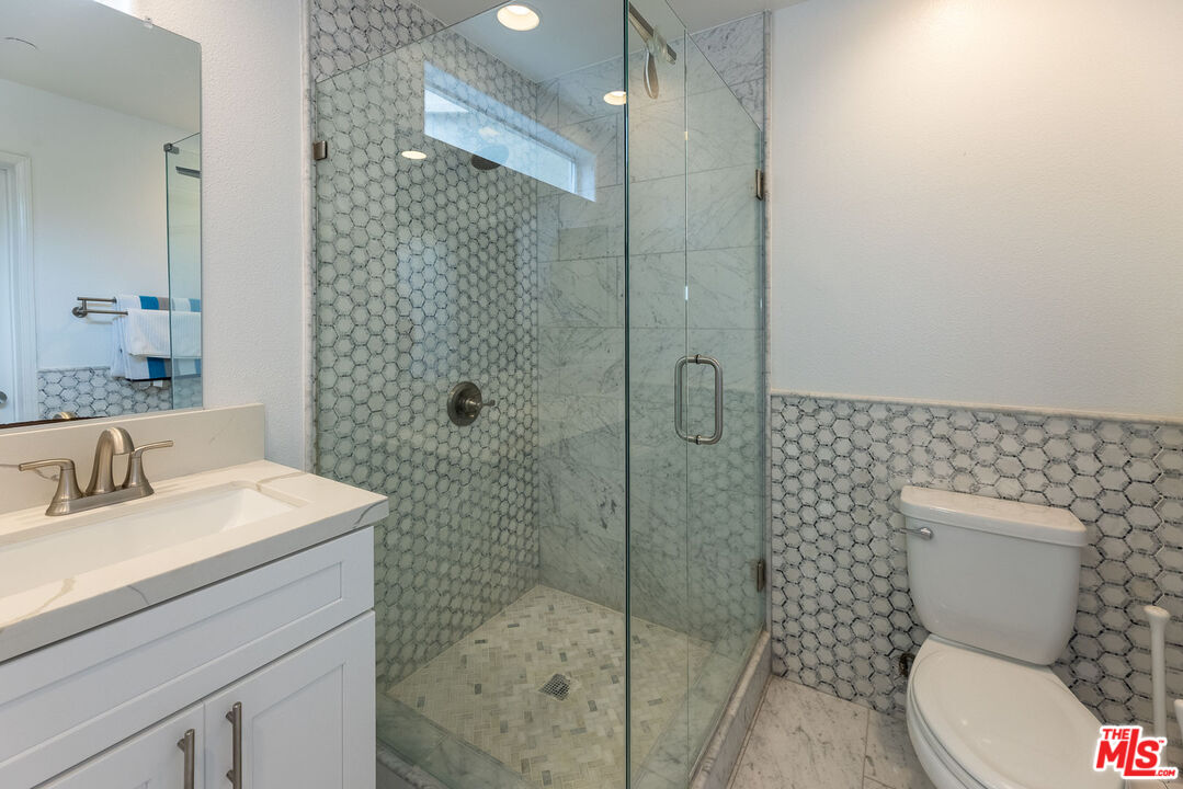 7301 W Manchester Ave Unit: 106